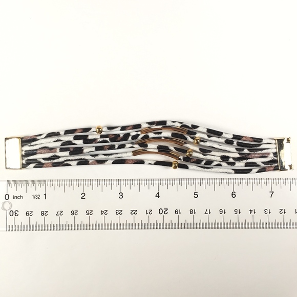 Leopard Print Wrap Bangle Magnet Bracelet - Picture 4 of 4